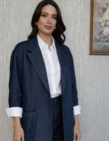 Σακάκι με άνετη εφαρμογή και παντελόνι σε wide leg γραμμή που χαρίζει ύψος και κομψότητα