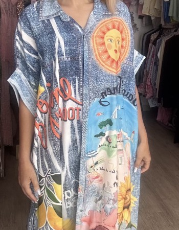 Αέρινο shirt dress με εντυπωσιακό print που ξεχωρίζει. Άνετη oversized γραμμή, κουμπιά σε όλο το μήκος και ιδιαίτερο καλλιτεχνικό σχέδιο Αέρινο shirt dress με εντυπωσιακό print που ξεχωρίζει. Άνετη oversized γραμμή, κουμπιά σε όλο το μήκος και ιδιαίτερο καλλιτεχνικό σχέδιο