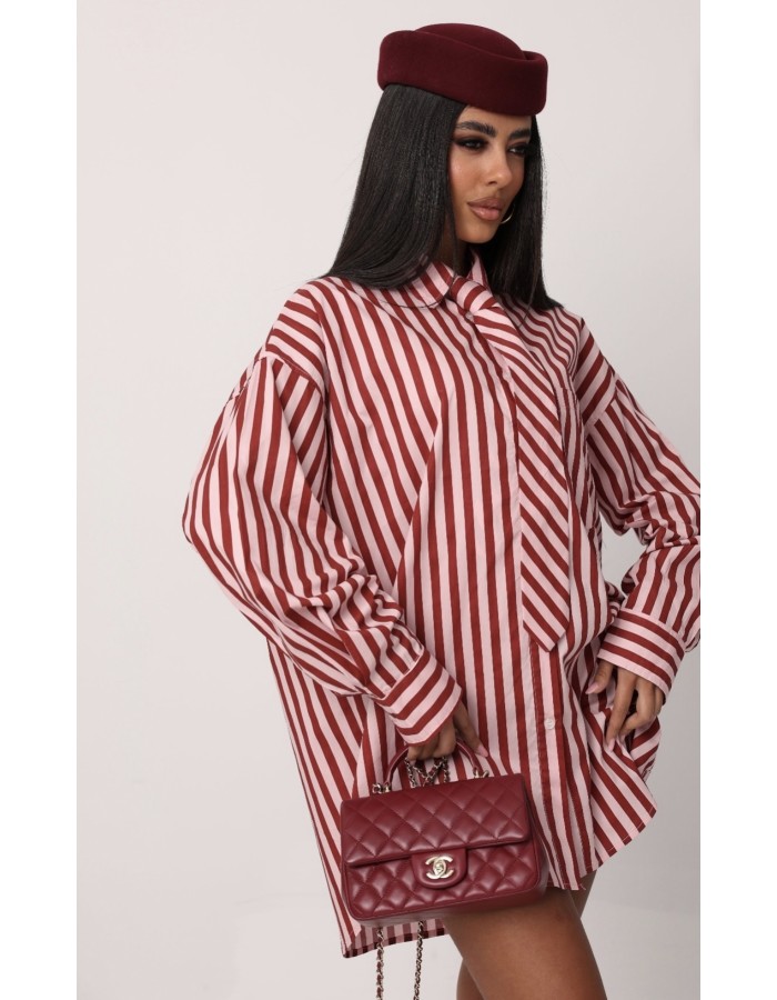 Ριγέ πουκαμισοφόρεμα με γραβάτα, από 100% βαμβάκι. Άνετη εφαρμογή και κομψό, statement στυλ για κάθε στιγμή.