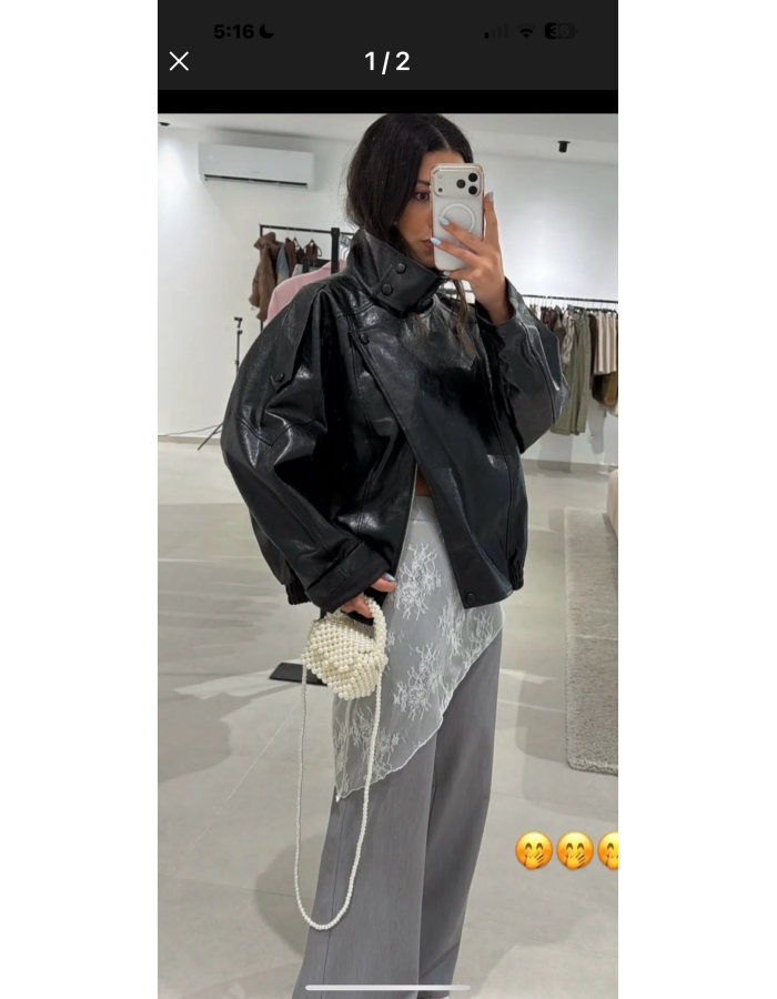 Oversized δερμάτινο τζάκετ με ψηλό γιακά — statement κομμάτι για δυναμικά street looks. ????