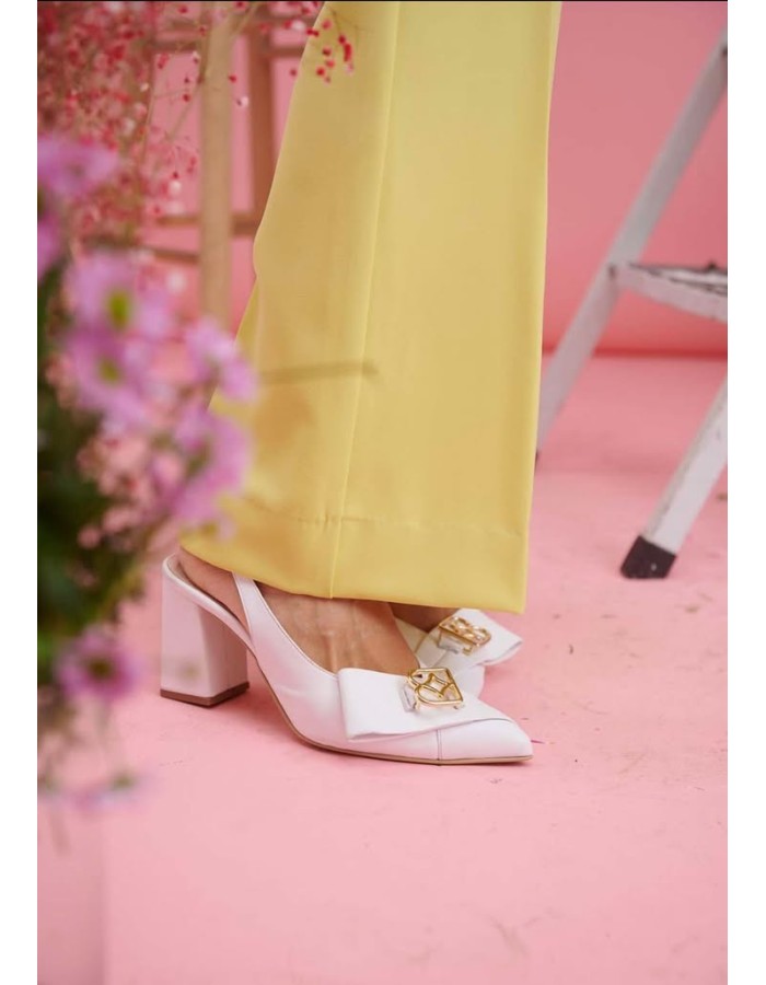 SS24 Brigitte γόβες λευκές